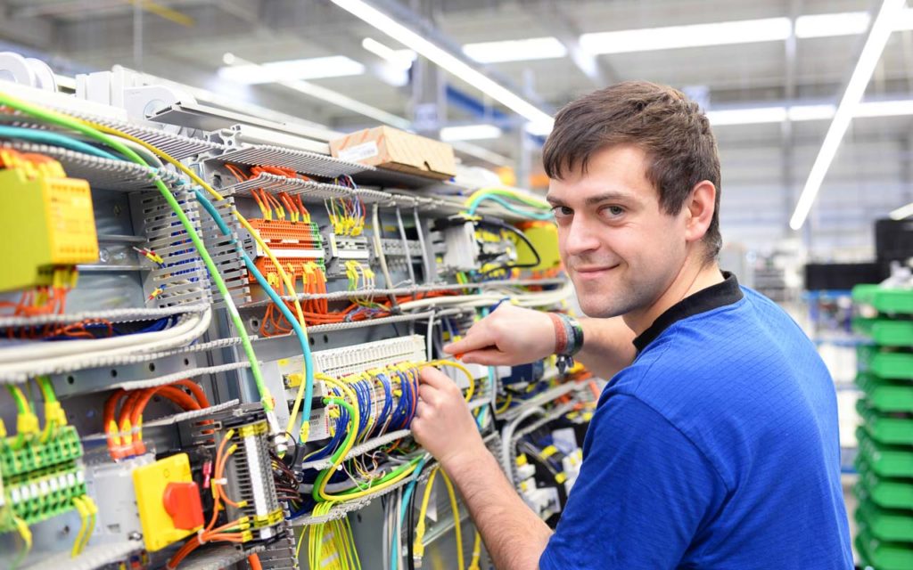 Electronic Engineering Technology, 2 years (4 to 5 semesters), Southern Arkansas University – Tech, Camden, AR, 71701